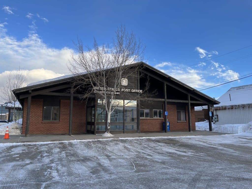 and Hickenlooper invite U.S. postmaster general to tour Colorado